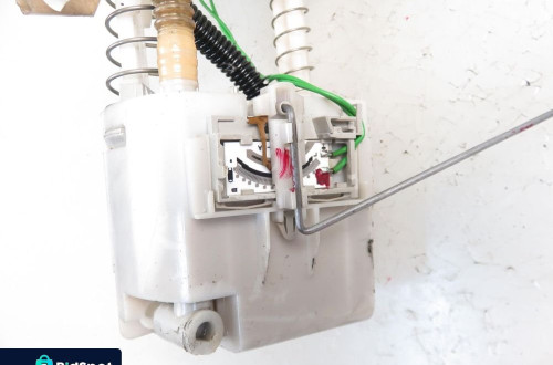 PŁYWAK FORD FIESTA MK5 1.4 TDCi 2S619275AF