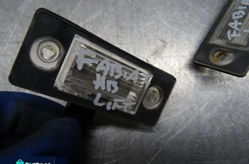 SKODA FABIA I LIFT 1.4B 75KM LAMPKI OŚWIETLENIE REJESTRACJI