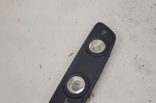 LAMPKA PODSUFITKI TYLNA TYŁ AUDI A4 B9 8W0947111
