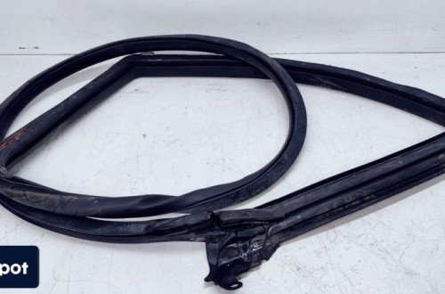 USZCZELKA DRZWI LEWY TYŁ AUDI A5 8T 8T8833707