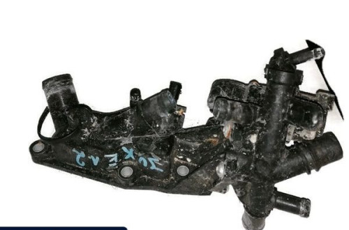 NISSAN JUKE 1.2 OBUDOWA TERMOSTATU