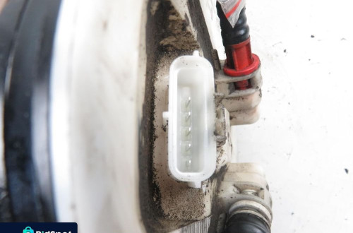 PŁYWAK FORD FOCUS MK1 1.8 TDDi 98APBP9275