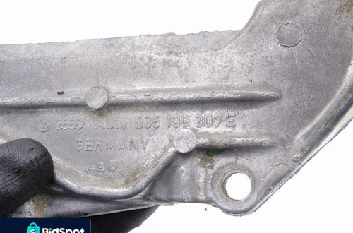 Łapa Łącznik Silnika Audi 100 C2 C3 1.9 B 10V Wh Avant Sedan 035199307E