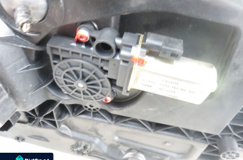 PODNOŚNIK SZYBY LEWY 3D FIESTA MK5 2s51b045h17a