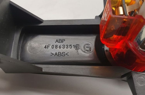 GNIAZDO ZAPALNICZKI TYŁ AUDI A6 C6 4F0863351G