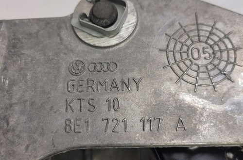 PEDAŁ PEDAŁY KOMPLET AUDI A4 B6 B7 8E1721117A