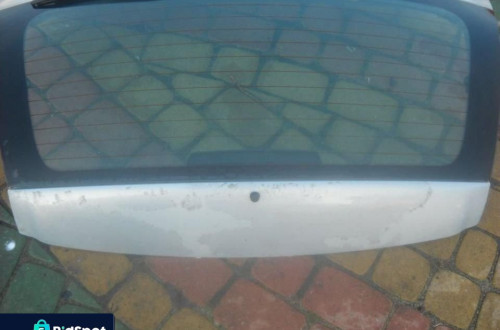 klapa megane I lift MV632 bez rdzy
