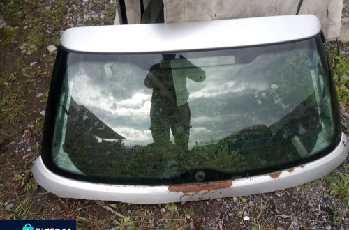 audi a4 b5 kombi szyba tyl tylnia tylna klapy