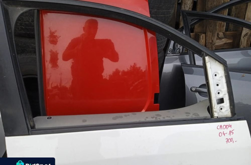DRZWI PRAWE PRZEDNIE VOLKSWAGEN CADDY 04-15
