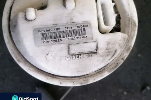 VOLVO V50 2.5 T 04r POMPA PALIWA 4N519H307