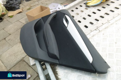 bmw x1 e84 tapicerka boczek drzwi prawa prawy tyl tylna