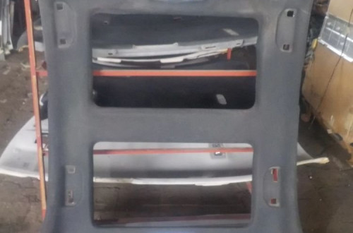 MERCEDES W212 PODSUFITKA CZARNA A2126901550