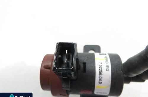ZAWÓR PODCIŚNIENIA OPEL VIVARO A 2.5 DTI 702256040