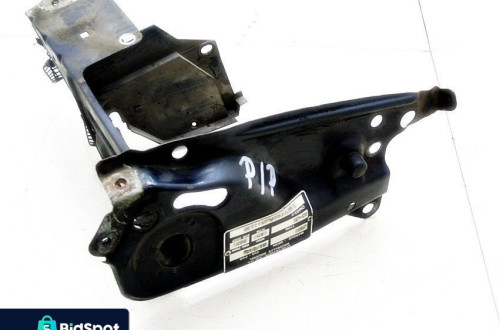 Rygiel Zamek Maski Prawy Audi 80 B3