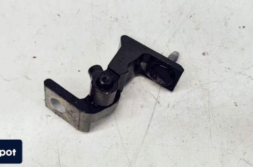 ZAWIAS DRZWI LEWY AUDI A3 8V 8V0833403E
