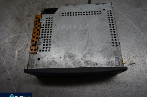 RENAULT LAGUNA II 00-05 HB 1.9DCI RADIO 8200002607