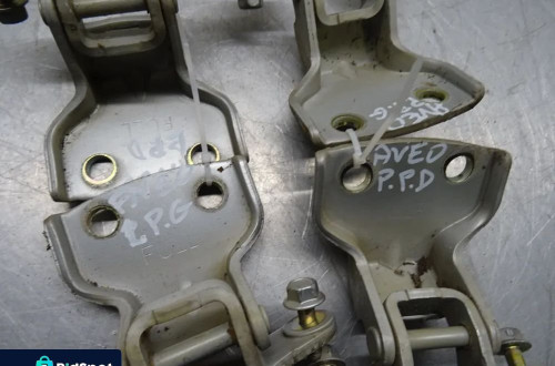 CHEVROLET AVEO KALOS 02-07 ZAWIAS ZAWIASY DRZWI PRAWY PRZÓD