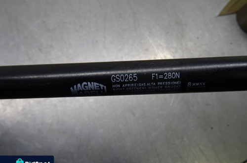 AUDI A6 C5 LIFT 01-04 3.0B SIŁOWNIK MASKI PRZÓD