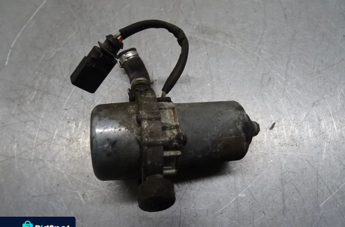 AUDI A6 C5 LIFT 01-04 3.0B POMPA HAMULCOWA 8E0927317
