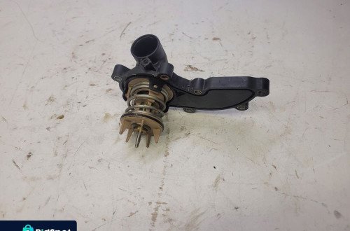OBUDOWA TERMOSTATU AUDI S4 S5 A6 3.0 T 06E121111AL