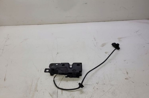 ZAMEK MASKI RYGIEL AUDI A3 8P LIFT 8P0823509C