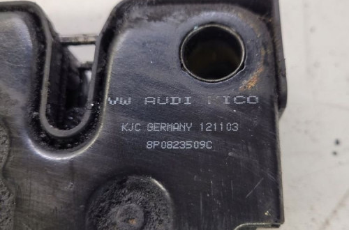 ZAMEK MASKI RYGIEL AUDI A3 8P LIFT 8P0823509C