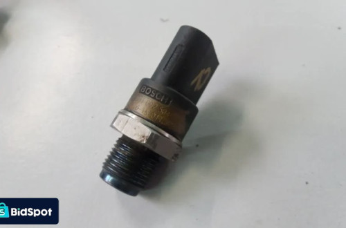 mercedes 2.2cdi czujnik cisnienia paliwa 0281002504