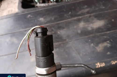 mercedes 2.2cdi czujnik cisnienia paliwa 0281002504