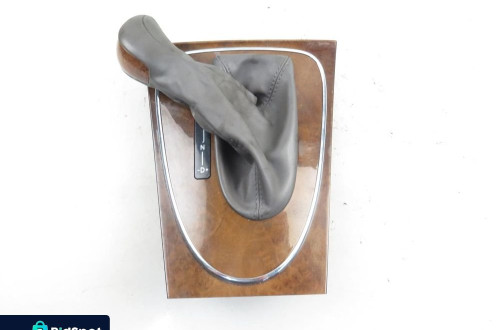 RAMKA LEWARKA MERCEDES W211 2112671110 2115420426