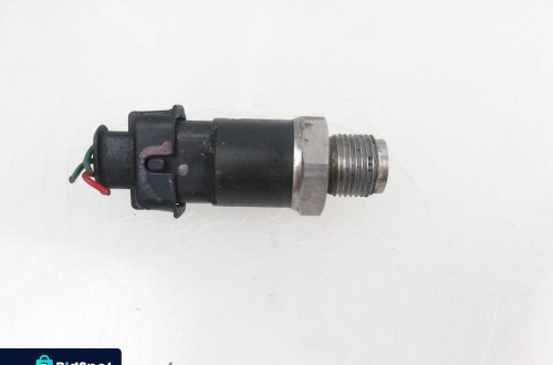 CZUJNIK CIŚNINIA PALIWA YARIS 1.4 0281002628
