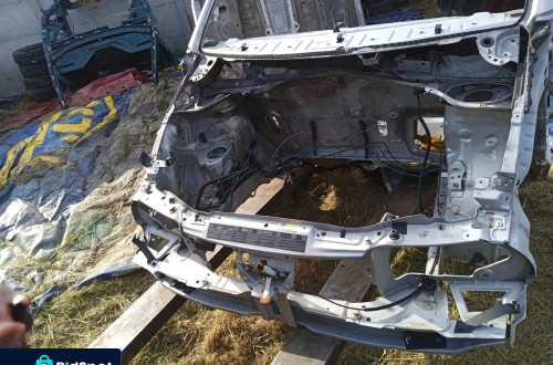 PAS PRZEDNI Z PODŁUŻNICAMI RENAULT SCENIC I LIFT CIETY NA KIELICHACH