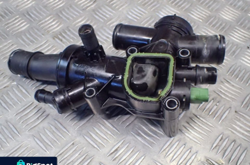 OBUDOWA TERMOSTATU 9656182980 VOLVO V50 FORD KUGA MK1 RADOM