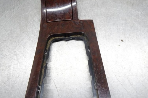 PEUGEOT 407 SW KOMBI 2.0HDI UCHWYT NA KUBKI 9683063577