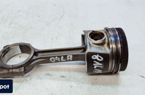TŁOK + KORBOWÓD AUDI A4 B9 A5 8W A6 VOLKSWAGEN SEAT 2.0 TDI DET 81L155 04LA