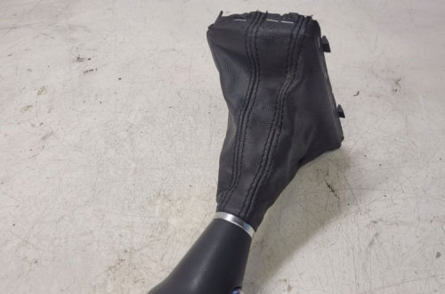 MIESZEK GAŁKA ZMIANY BIEGÓW AUDI A4 A5 8K2713139A