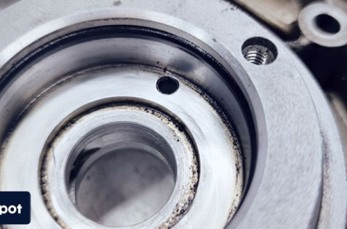 OSŁONA OBUDOWA WAŁKÓW AUDI A4 A5 TFSI 06H103166G