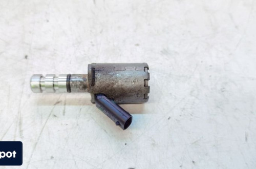 CZUJNIK CIŚNIENIA OLEJU AUDI A4 B9 A5 A6 2.0 TDI 04L906455B