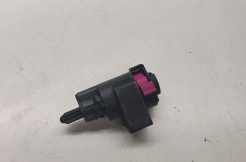 CZUJNIK ŚWIATŁA STOP AUDI A4 A5 A6 Q5 4F0945459A