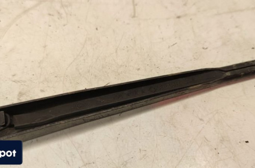 RAMIĘ WYCIERACZKI LEWE AUDI A6 C5 4B1955407A