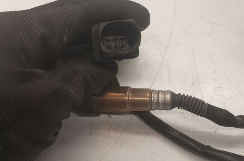 CZUJNIK TEMPERATURY SPALIN SONDA 06H906265A 1,8 T