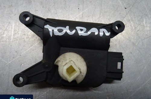 VW TOURAN I 03-05 SILNICZEK NAGRZEWNICY 0132801338