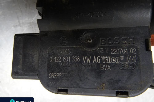 VW TOURAN I 03-05 SILNICZEK NAGRZEWNICY 0132801338