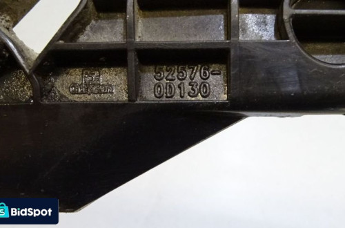 ŚLIZG ZDERZAKA LEWY TYŁ TOYOTA YARIS III  52576-0D130
