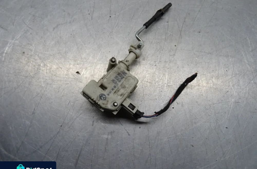 VW TOURAN I 03-05 SIŁOWNIK KLAPKI WLEWU  PALIWA 1T0810773