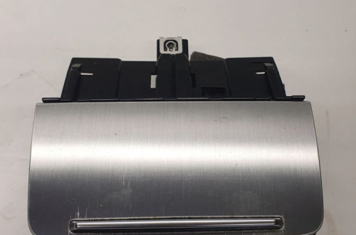 POPIELNICZKA PRZÓD AUDI TT 8J 8J0857951A