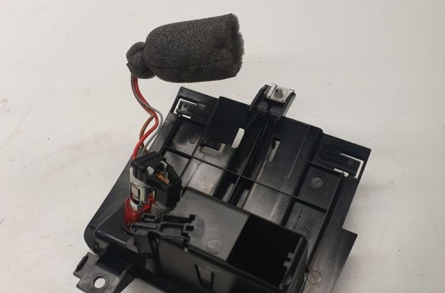 POPIELNICZKA PRZÓD AUDI TT 8J 8J0857951A