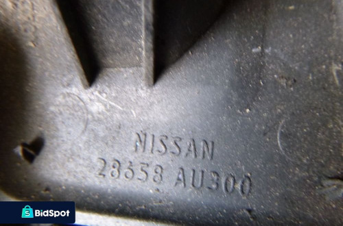 nissan primera p12 zaslepka spryskiwacz lampy prawa klog