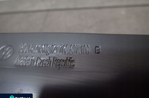 BELKA ZDERZAKA PRZÓD VW TOUAREG 3 III NOWA ORYGINA