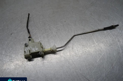 VW PASSAT B6 05-10 2.0 TDI SIŁOWNIK KLAPKI WLEWU
