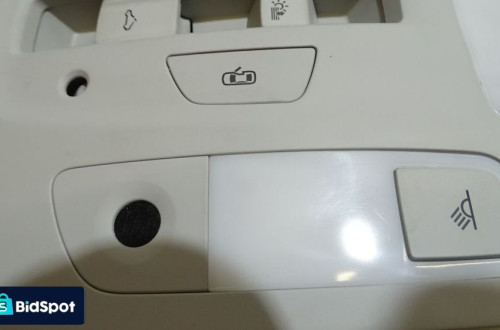 LAMPKA OŚWIETLENIA KABINY AUDI A6 C7 4G0947135H